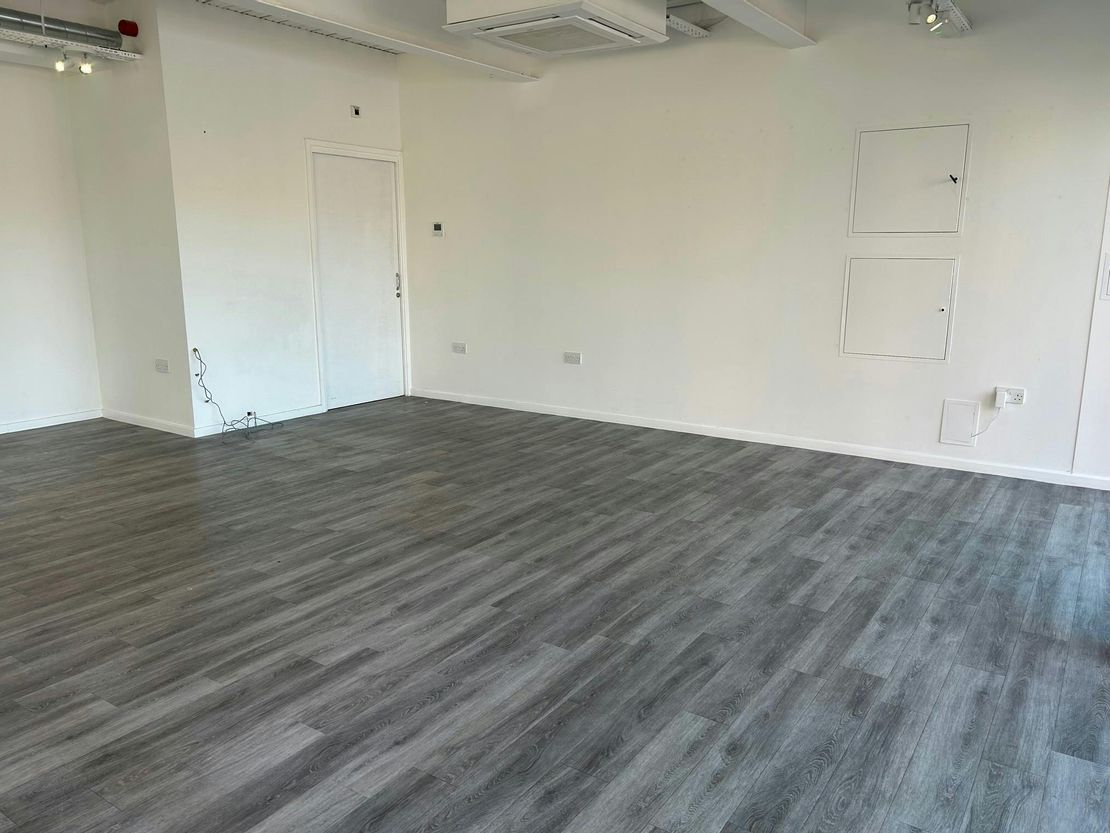Unit 10, Elms Walk, Wokingham, RG40 2FE