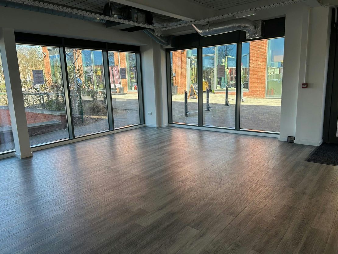 Unit 10, Elms Walk, Wokingham, RG40 2FE