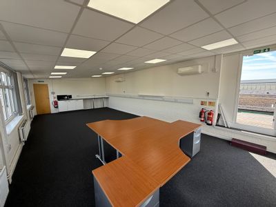 Property Image for 17 Station Close (First Floor), Potters Bar, Hertfordshire, EN6 1TL