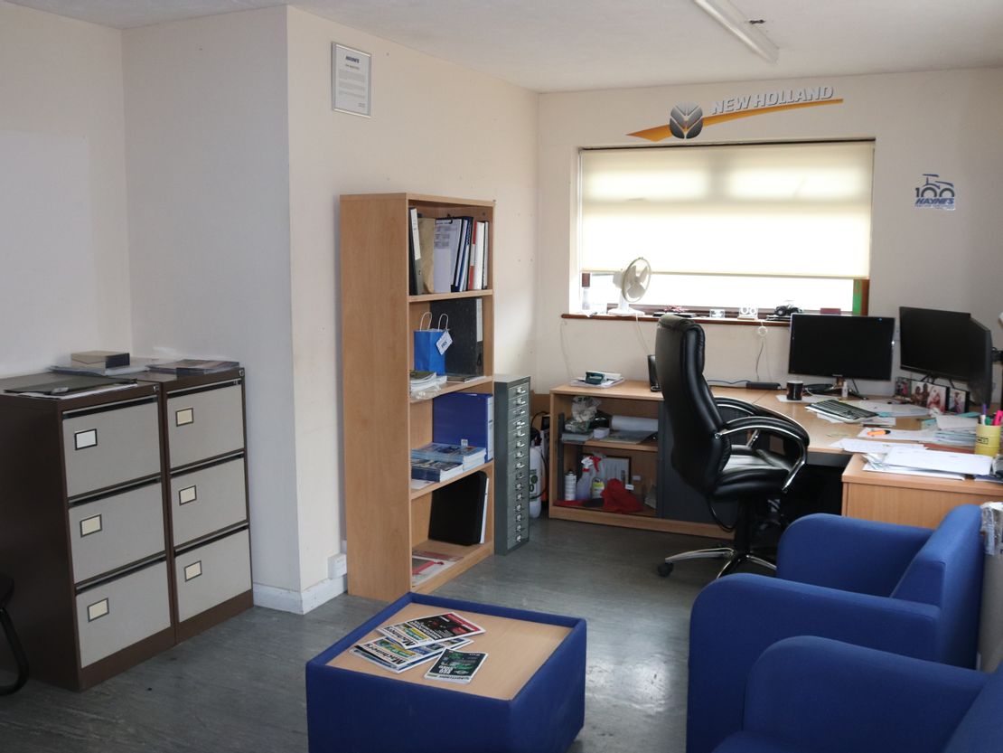 Squires Farm Industrial Estate, Palehouse Common, Framfield, Uckfield, East Sussex, TN22 5RB