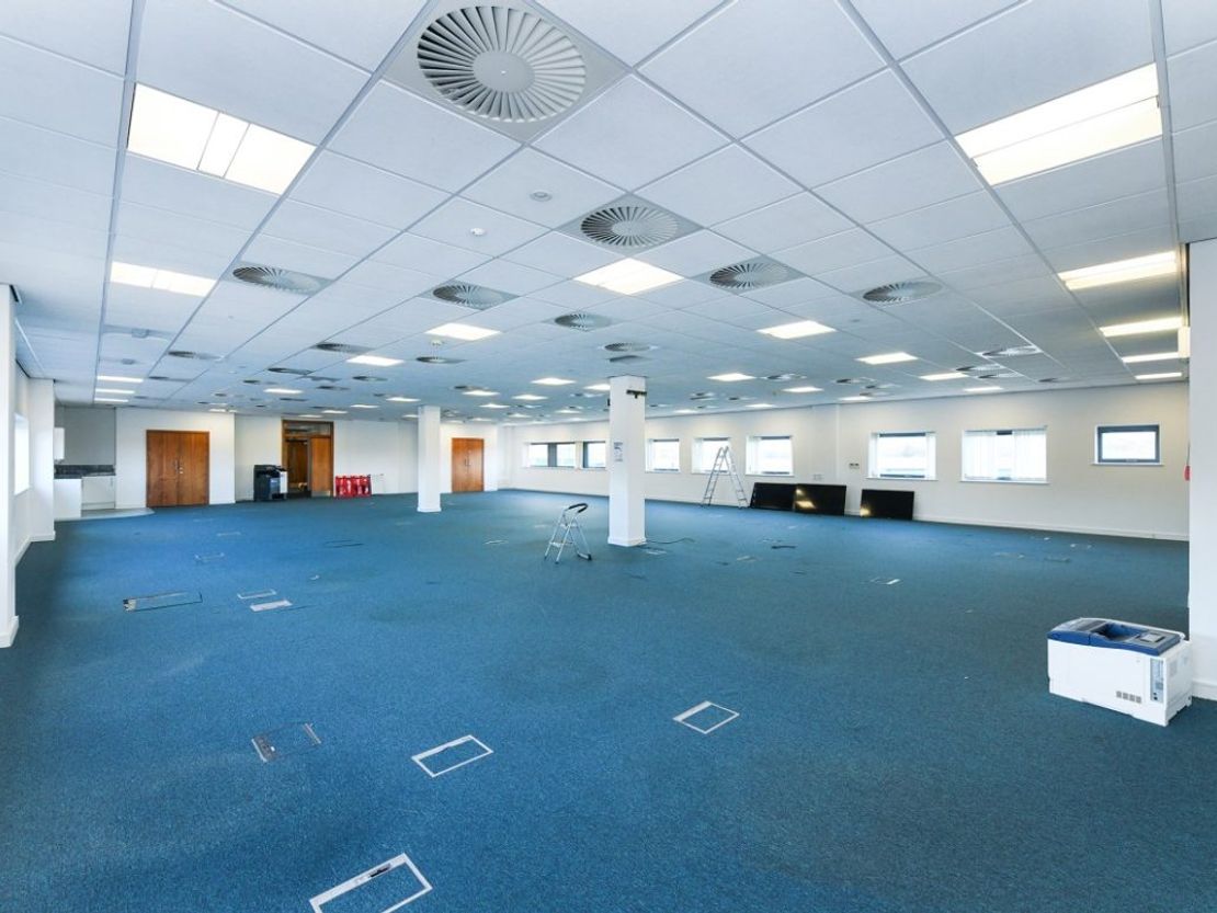 Suites 1, 2 &amp; 3, Third Floor, i2 Centre, Oakham Business Park, Mansfield , Nottinghamshire, NG18 5FB