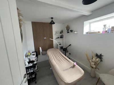 Property Image for 12 Oldfield Lane, Heckmondwike
