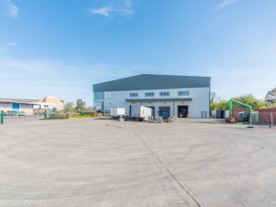 Property Image for Canalside Langford Locks, Kidlington, Oxfordshire, OX5 1HX