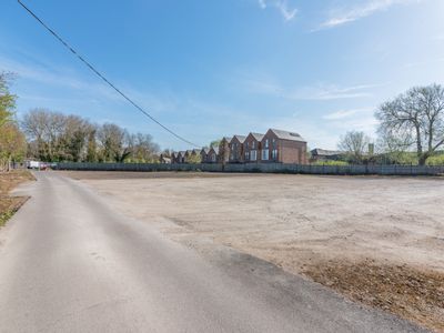 Property Image for Canalside Langford Locks, Kidlington, Oxfordshire, OX5 1HX