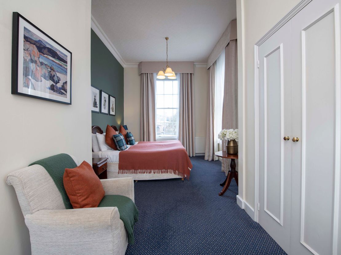 Royal George Hotel, Tay Street, Perth, Perth And Kinross, PH1 5LD