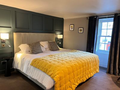 Property Image for Selkirk Arms Hotel, High Street, Kirkcudbright, Dumfries and Galloway, DG6 4JG