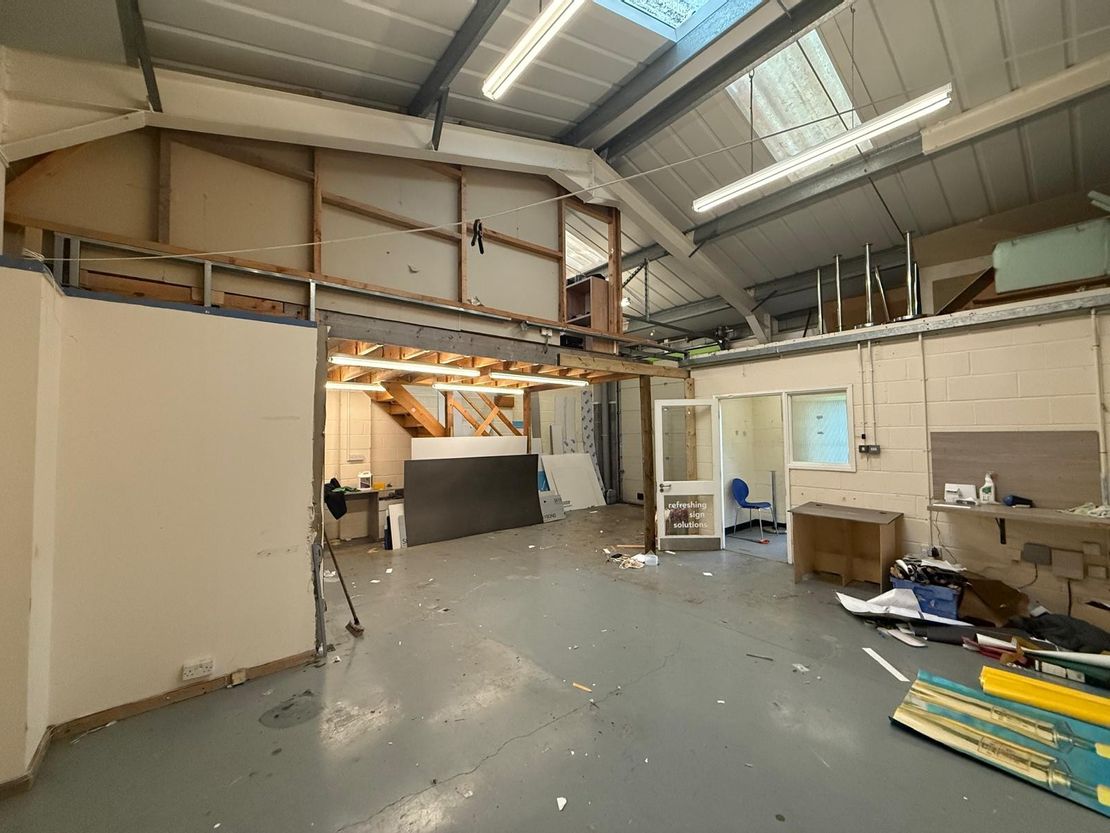 Unit 8, Glan Llwyd, Tyn Y Bonau Rd, Pontarddulais, Swansea SA4 8SF