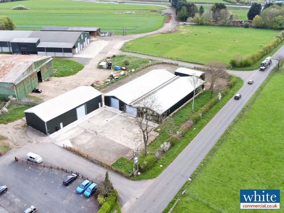 Chipping Warden Barns, Appletree Road, Chipping Warden, OX17 1LH