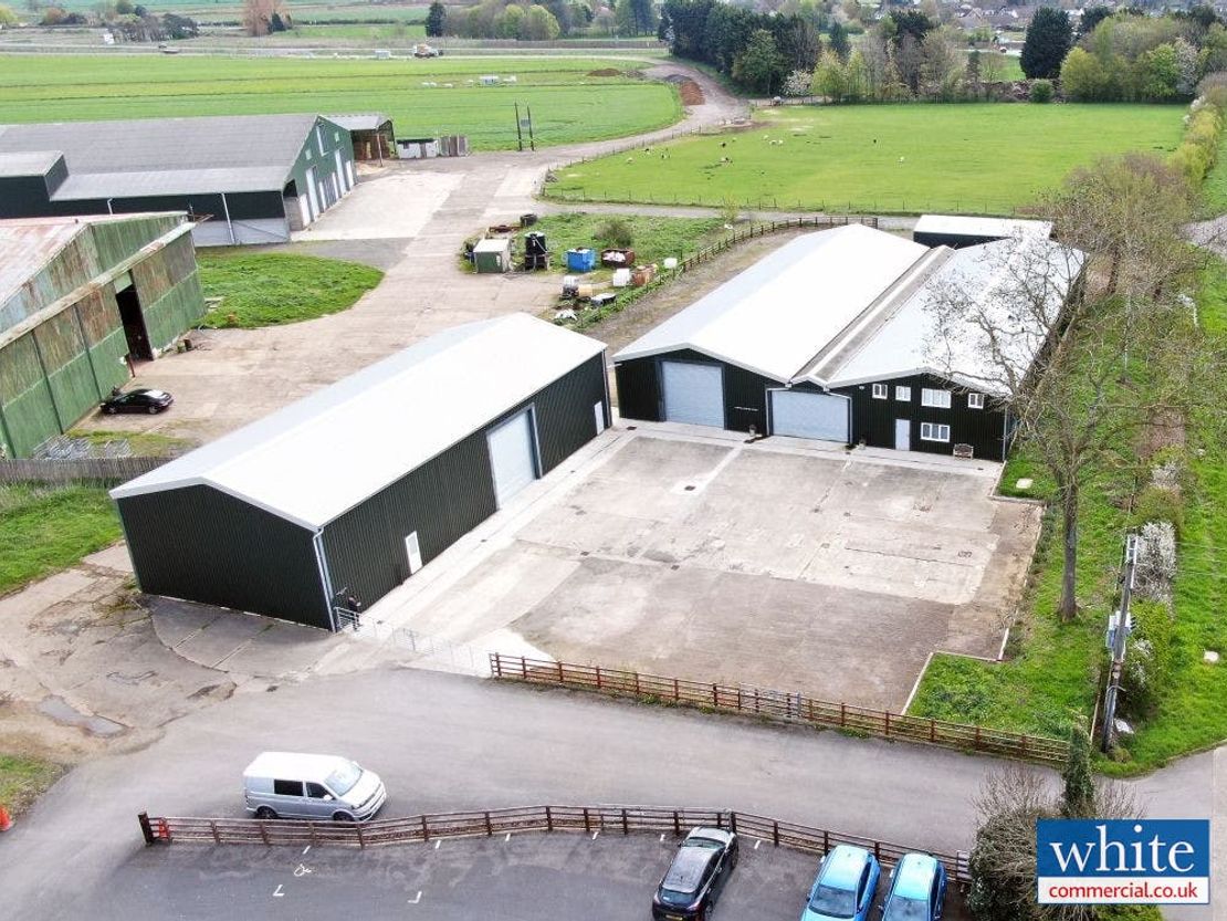 Chipping Warden Barns, Appletree Road, Chipping Warden, OX17 1LH