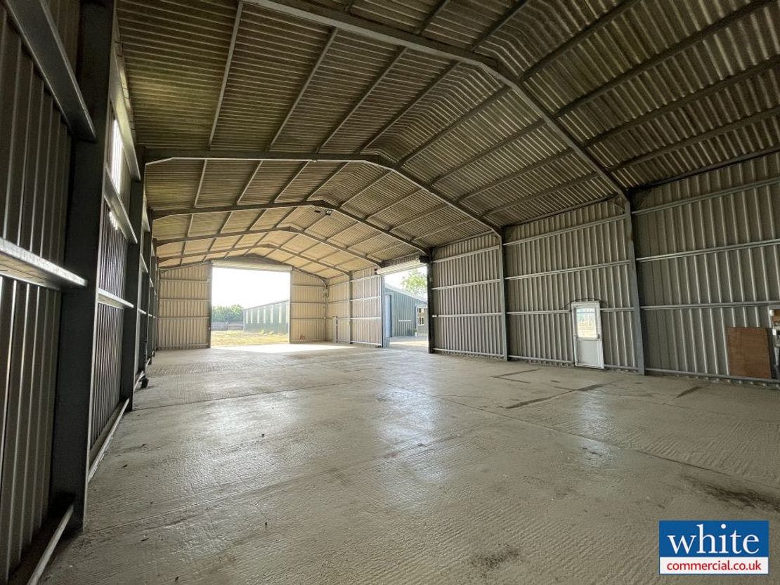 Chipping Warden Barns, Appletree Road, Chipping Warden, OX17 1LH