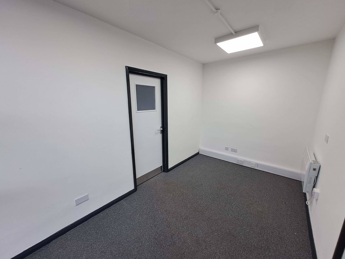 Unit 116, Tanners Drive, Blakelands, Milton Keynes, MK14 5BU