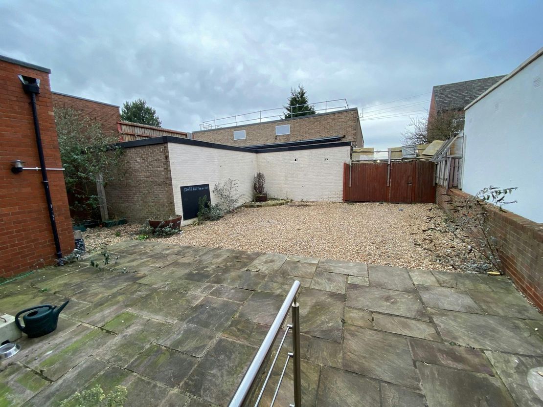 41 Main Street, Garforth, Leeds, LS25 1DS