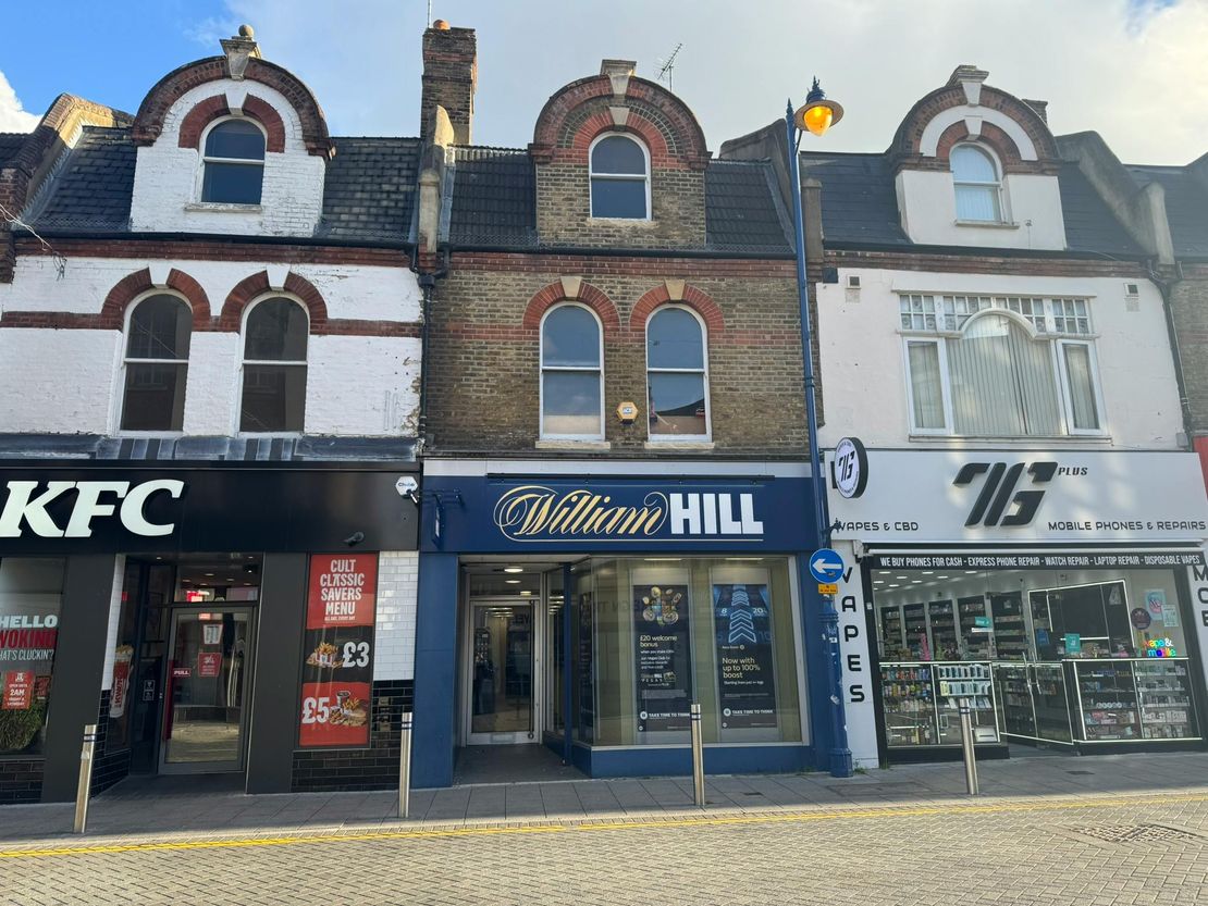 27 Chertsey Road, Woking, GU21 5AJ