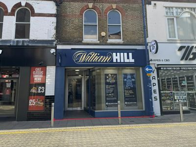 Property Image for 27 Chertsey Road, Woking, GU21 5AJ