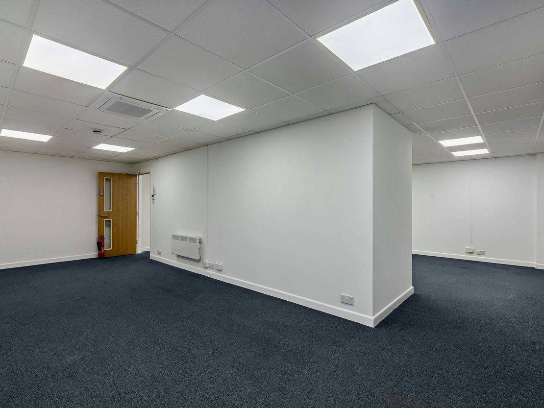 Unit 4, Rivermead Business Park, Station Road, Thatcham, RG19 4EP