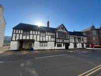 Property Image for The Queen's Head Hotel, 1 St. James Street, Monmouth, Monmouthshire, NP25 3DL