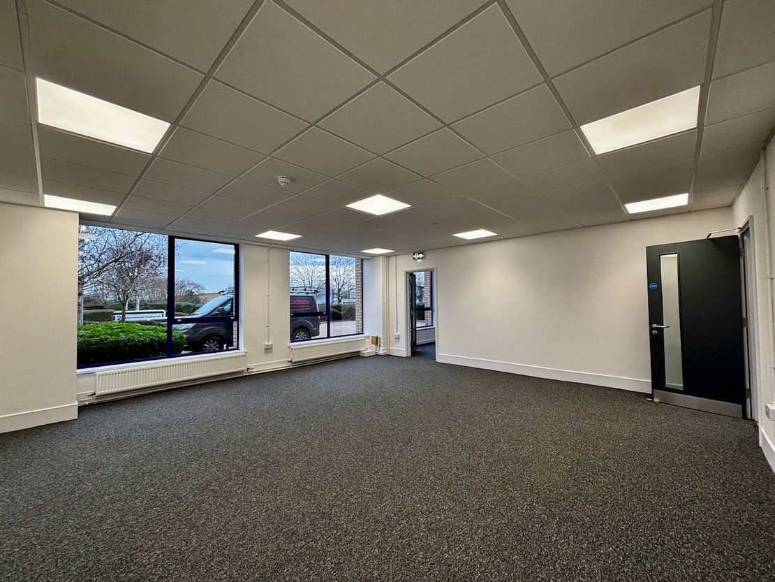 Unit 3 Caxton Park, Caxton Road, Bedford, MK41 0TY