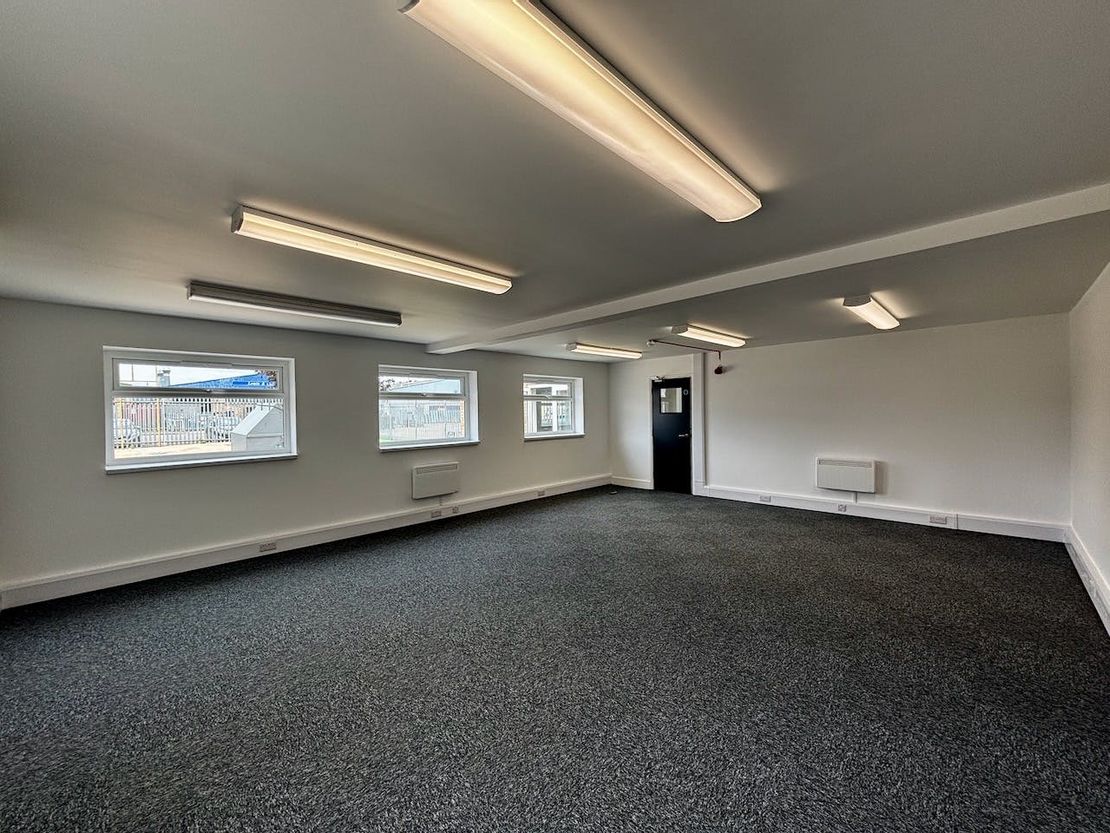 Unit 9 Albone Way, Biggleswade, SG18 8BN
