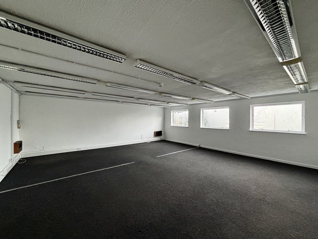 Units 15 and 16 Albone Way, Biggleswade, SG18 8BN