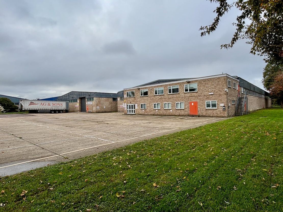 Units 15 and 16 Albone Way, Biggleswade, SG18 8BN
