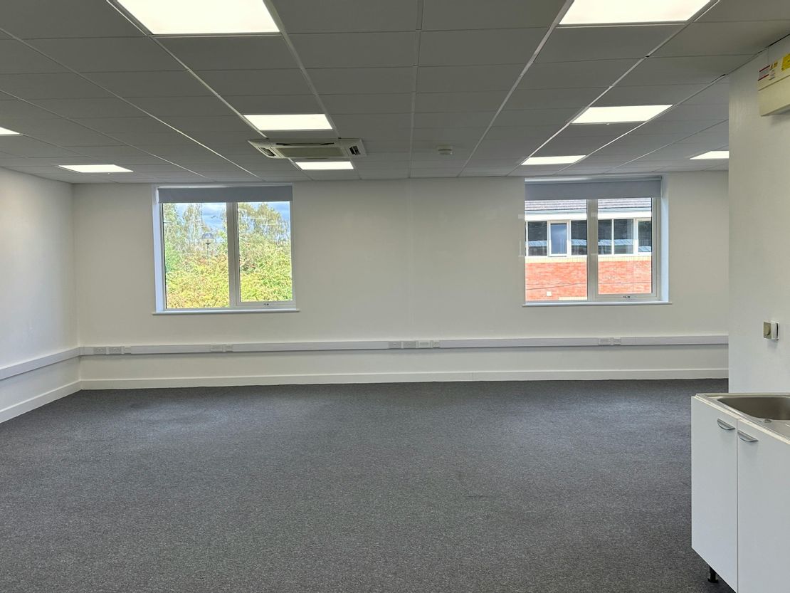Unit 28, Athena Drive Tachbrook Park, Leamington Spa, CV34 6RT