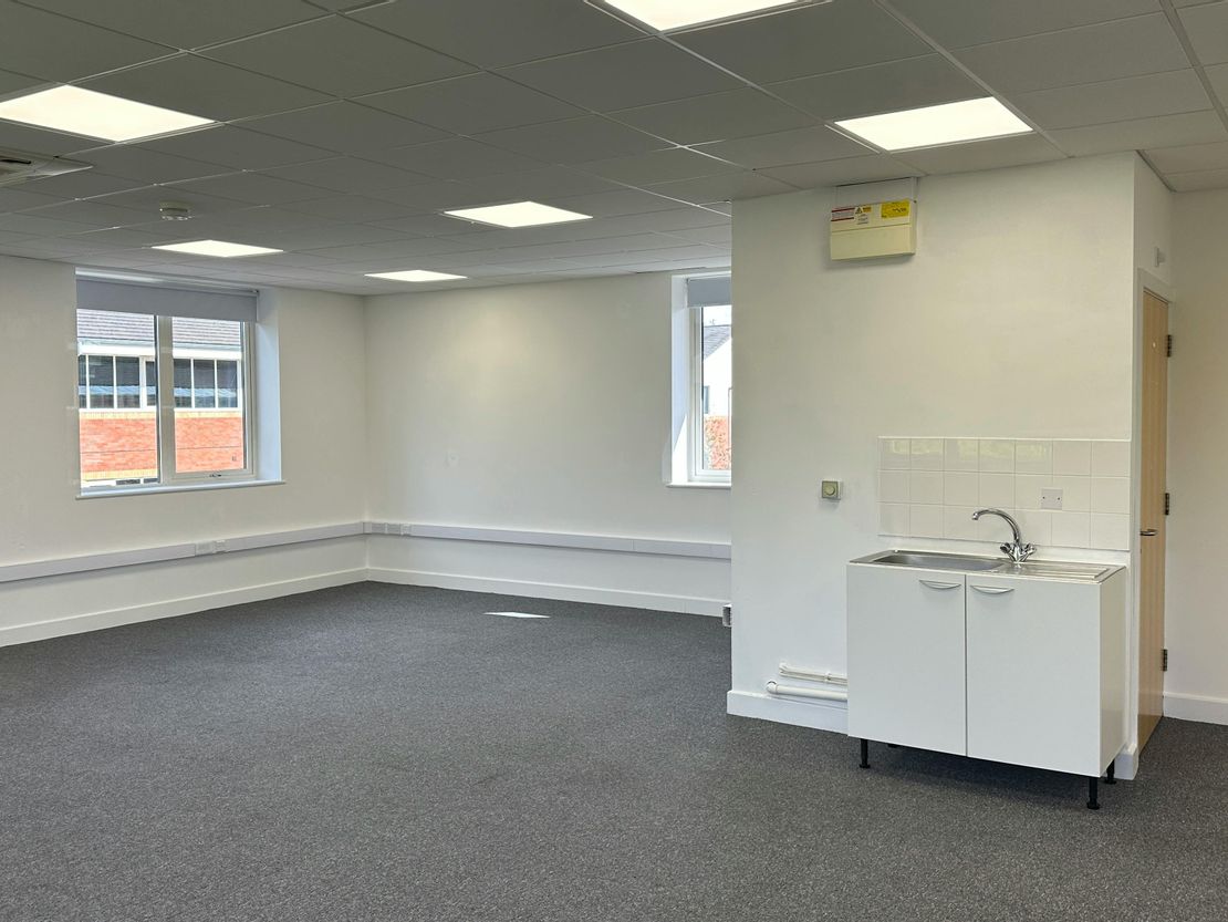 Unit 28, Athena Drive Tachbrook Park, Leamington Spa, CV34 6RT