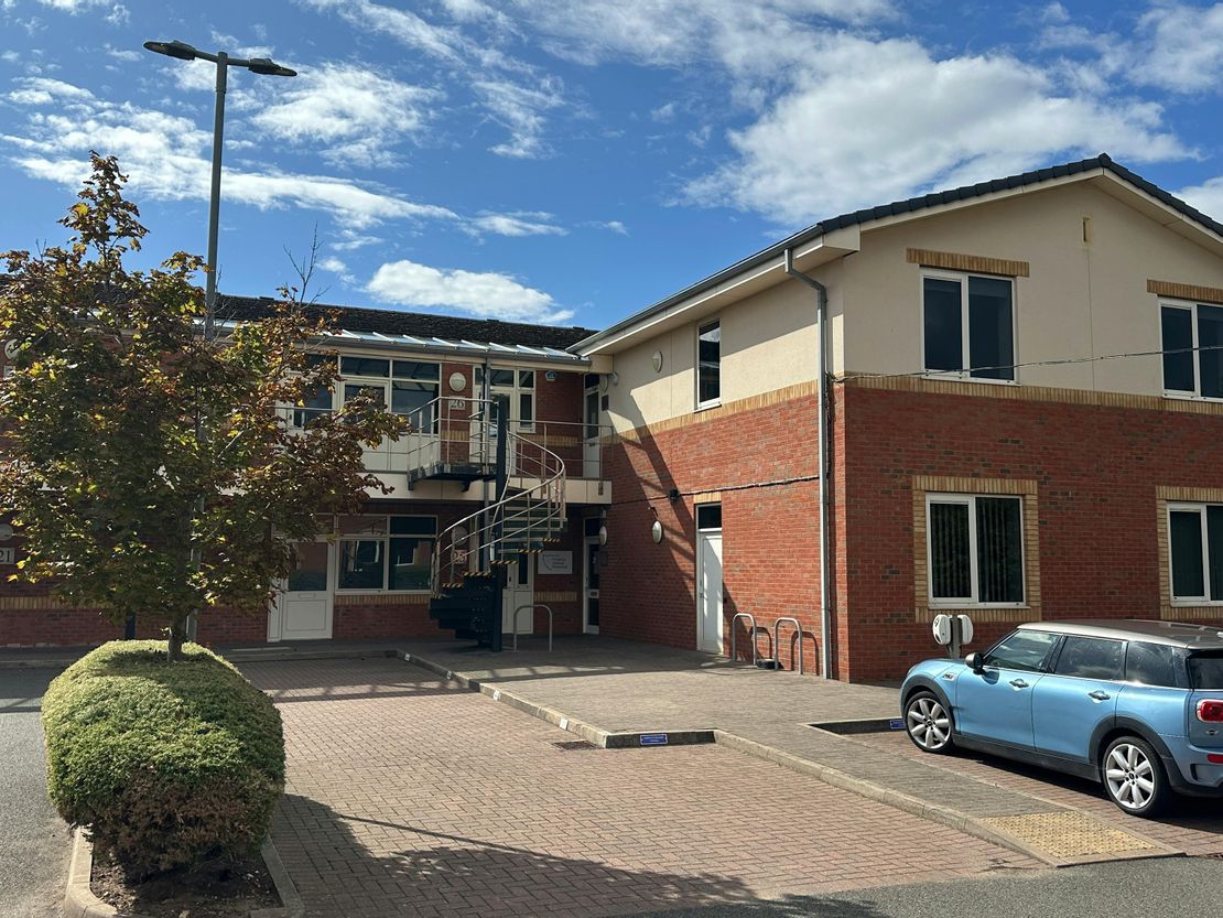 Unit 28, Athena Drive Tachbrook Park, Leamington Spa, CV34 6RT