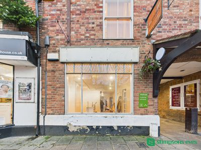Property Image for 16 Cornwall Place, Buckingham, MK18 1SB