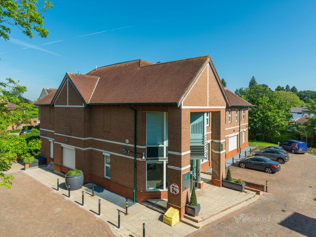 Chertsey Gate West, Chertsey, 43-47 London Street, Chertsey, KT16 8AP