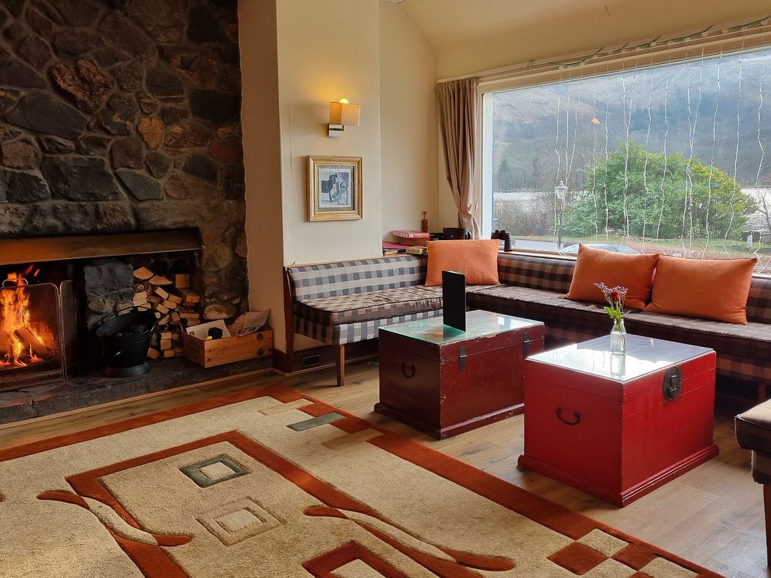 The Four Seasons Hotel & Little Larder, Lochside, St. Fillans, Crieff, PH6 2NF