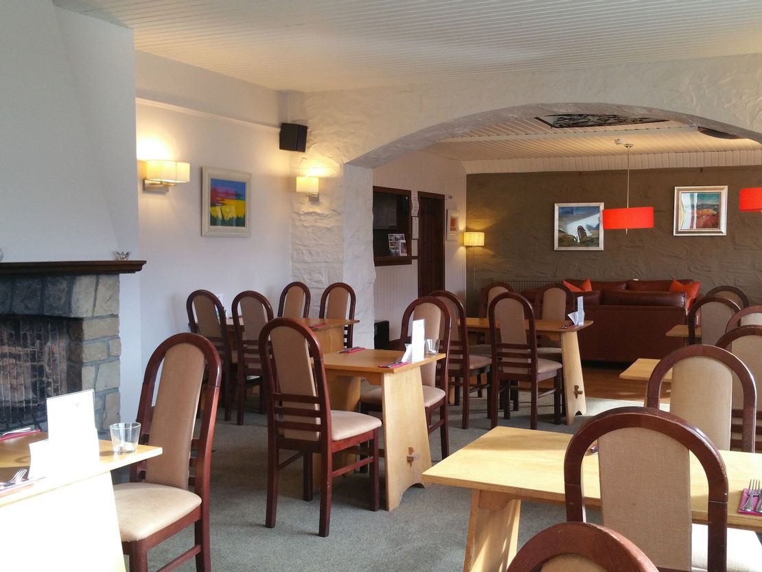 The Four Seasons Hotel & Little Larder, Lochside, St. Fillans, Crieff, PH6 2NF