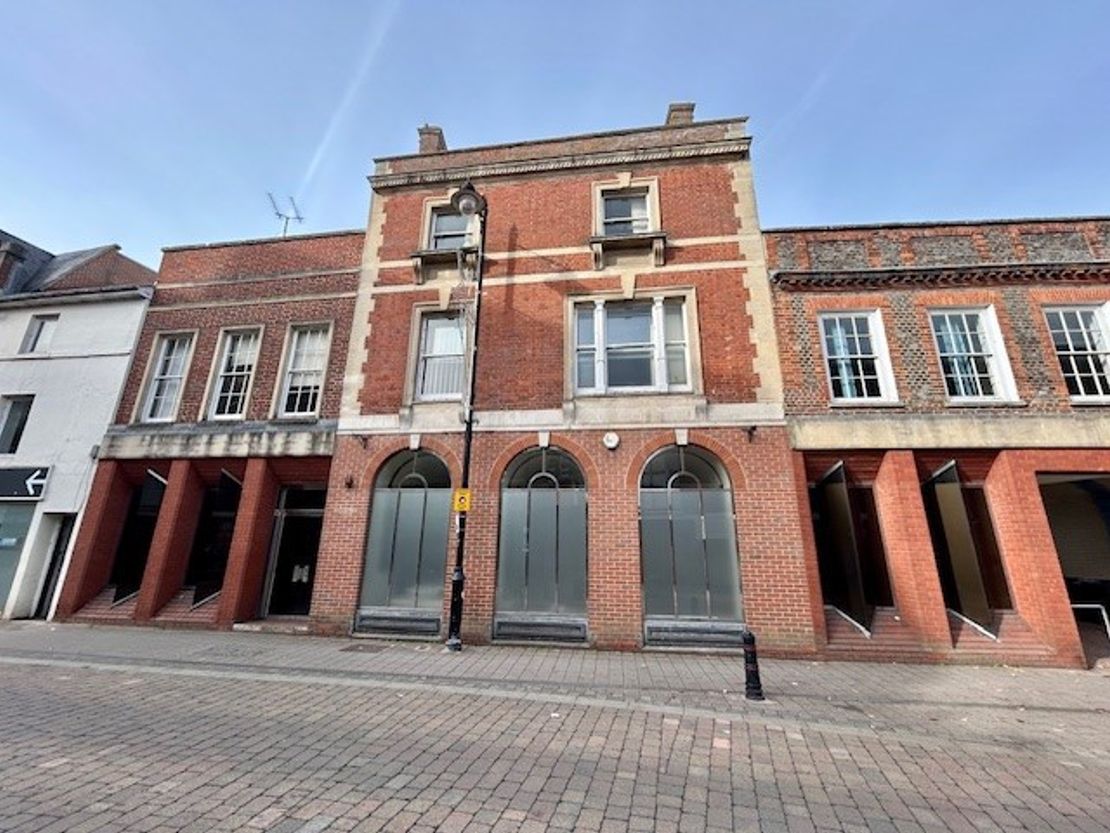 Retail 3, 17-24 Bartholomew Street, Newbury, West Berkshire, RG14 5LY