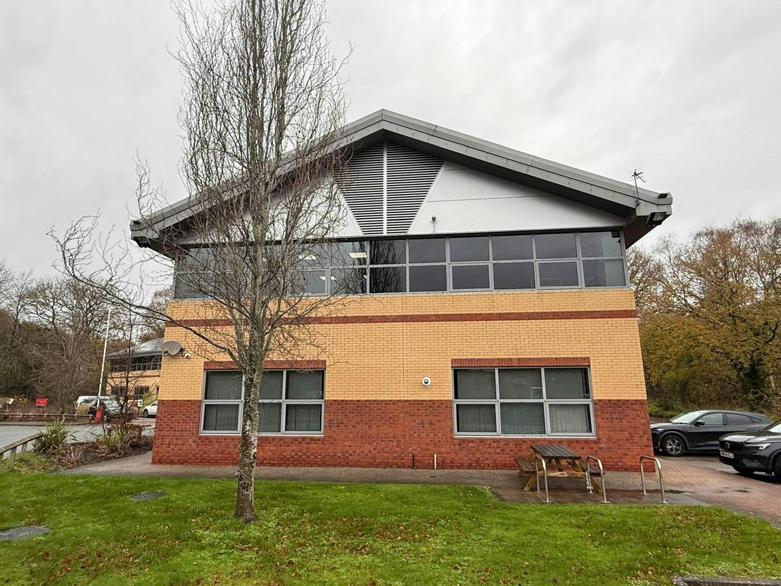 Unit 19 Daresbury Court, Evenwood Close, Manor Park, Runcorn, WA7 1LZ