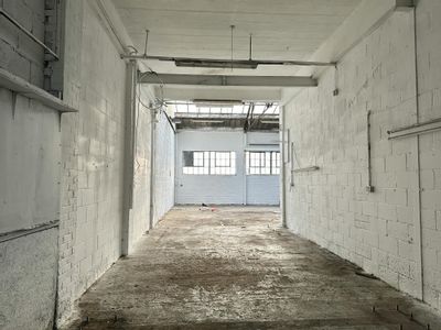 Property Image for Unit B2, Holly Street Trading Estate, Luton, LU1 3AN