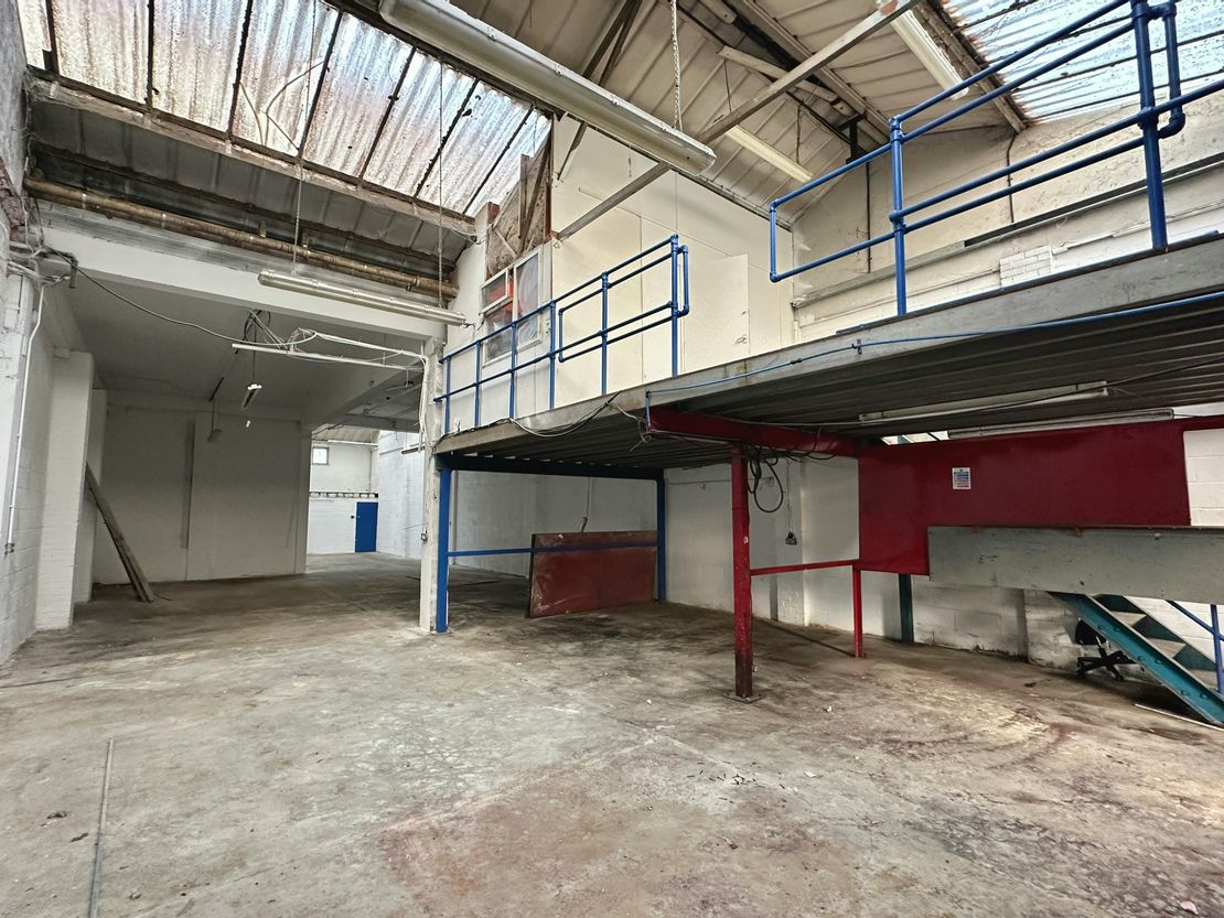 Unit B2, Holly Street Trading Estate, Luton, LU1 3AN