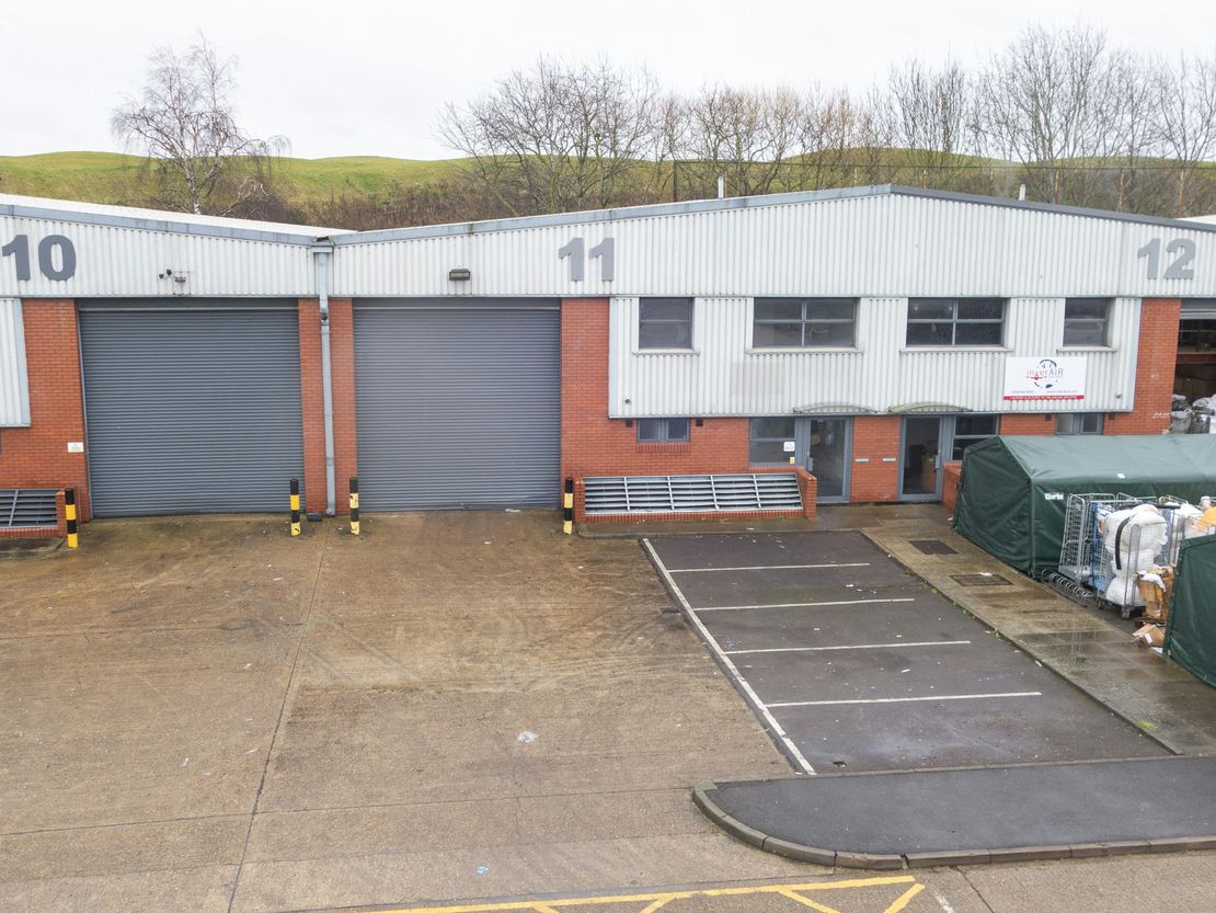 Unit 11 Airlinks Industrial Estate, Spitfire Way, Heston, TW5 9NR