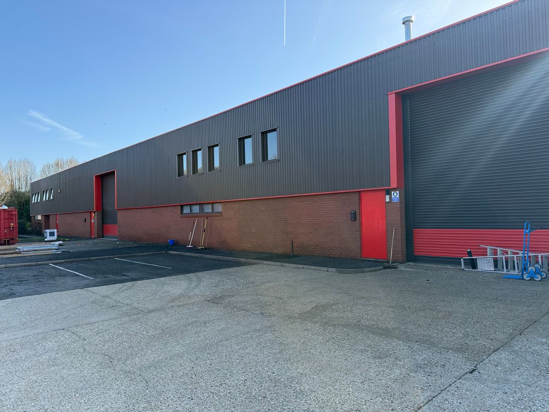 Guildford Road, Broadbridge Heath, Horsham, West Sussex, RH12 3JR
