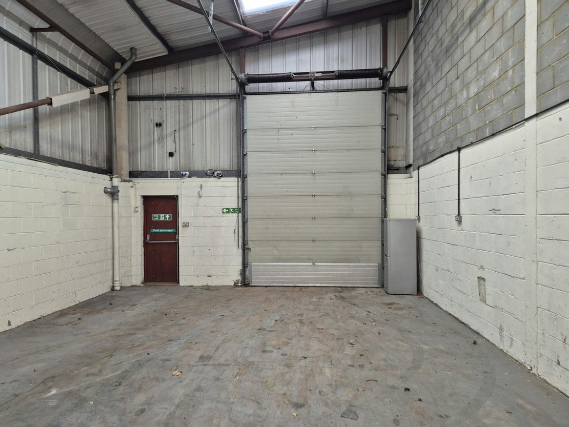 Unit 19 Palace Industrial Estate, Bircholt Road, Parkwood, Maidstone, ME15 9XU
