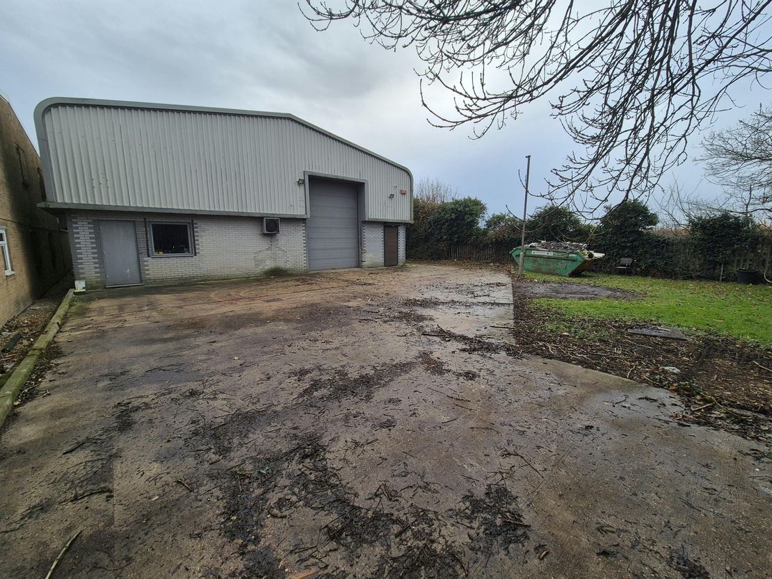 Unit 19 Palace Industrial Estate, Bircholt Road, Parkwood, Maidstone, ME15 9XU