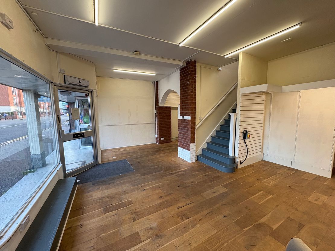 37 Baxter Gate, Loughborough, Leicestershire, LE11 1TQ