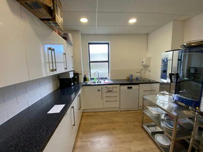 Property Image for 12 Guildford Road Trading Estate, Farnham, GU9 9PZ