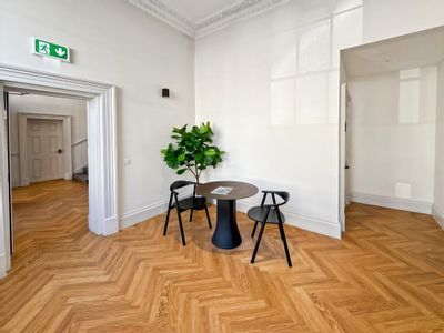 Property Image for 6 Waterloo Place, Edinburgh, EH1 3EG