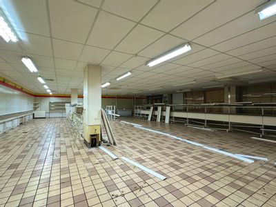 Property Image for 23 Ashton Square, Dunstable, LU6 3SN