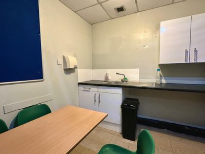 Property Image for 23 Ashton Square, Dunstable, LU6 3SN