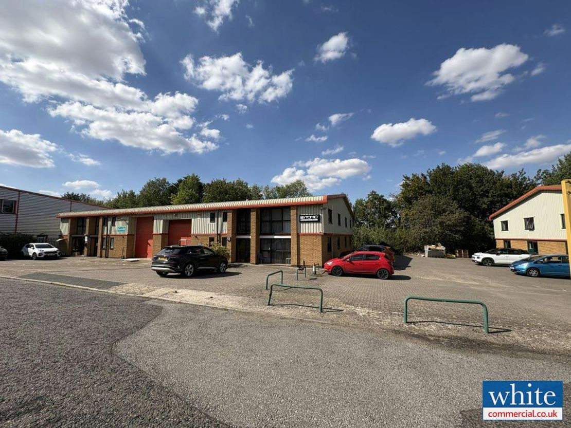 Unit 10 Stirling Business Park, Top Angel, Buckingham, MK18 1TH
