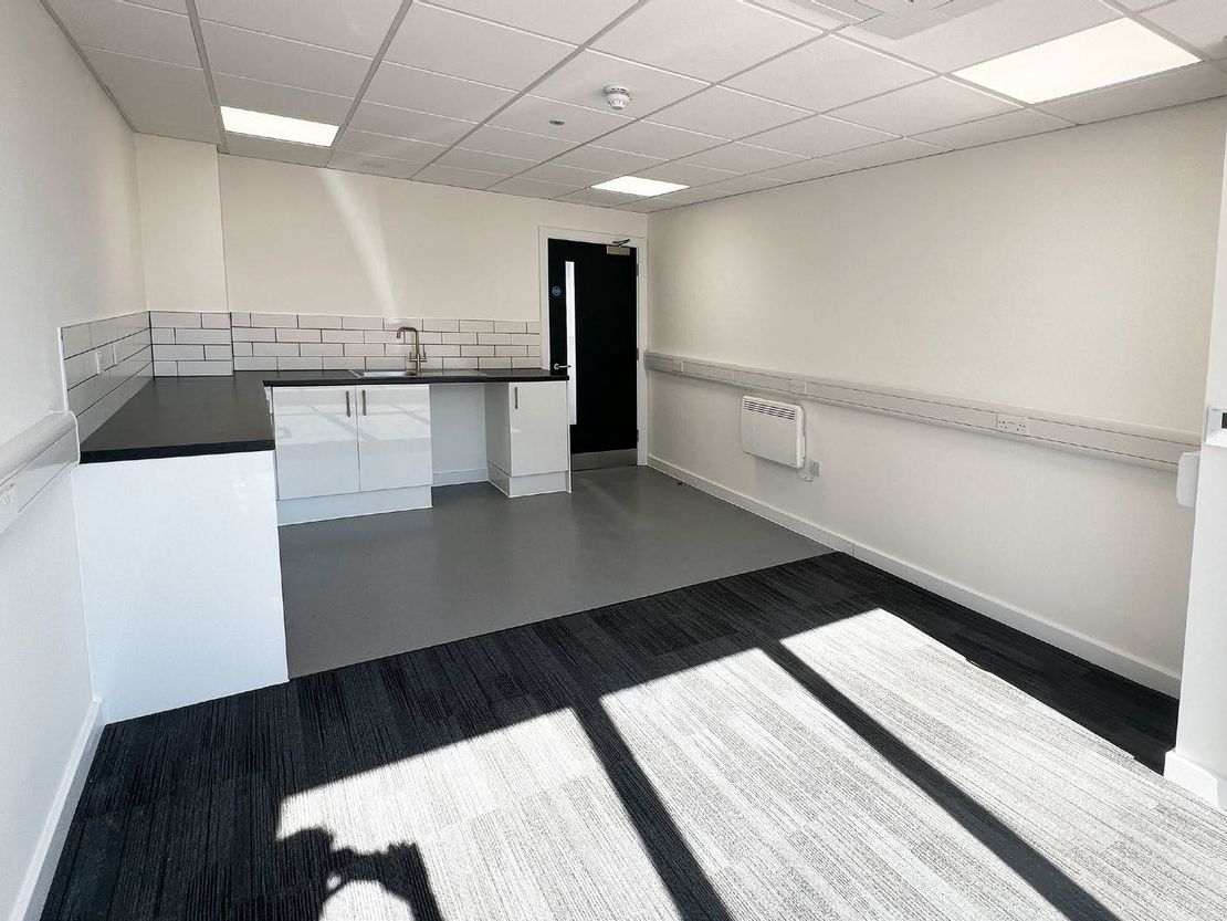 Unit C2 Railway Triangle, Walton Road, Portsmouth, Hampshire, PO6 1TW