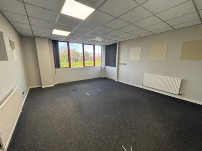 Property Image for 76 Leeds Road, Wakefield, WF1 2QF