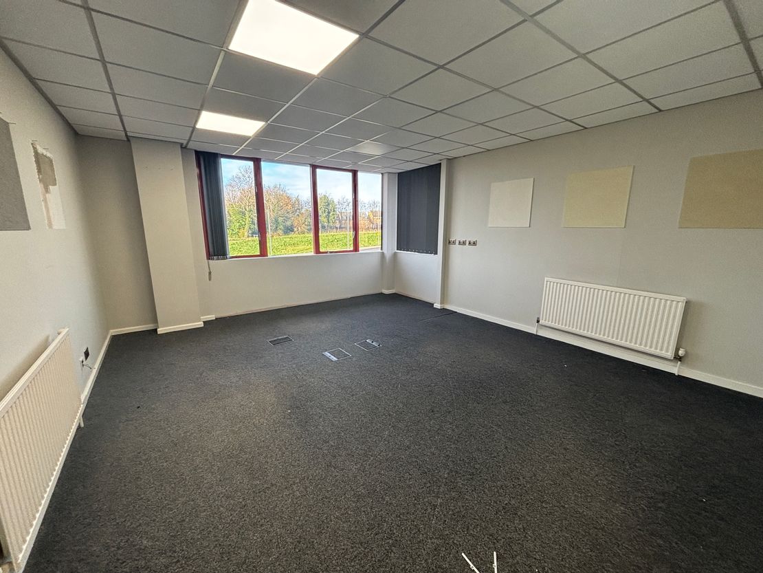 76 Leeds Road, Wakefield, WF1 2QF