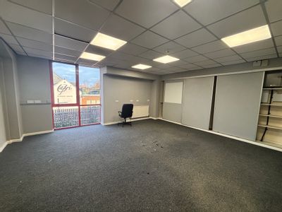 Property Image for 76 Leeds Road, Wakefield, WF1 2QF