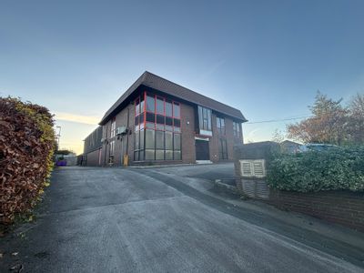 Property Image for 76 Leeds Road, Wakefield, WF1 2QF